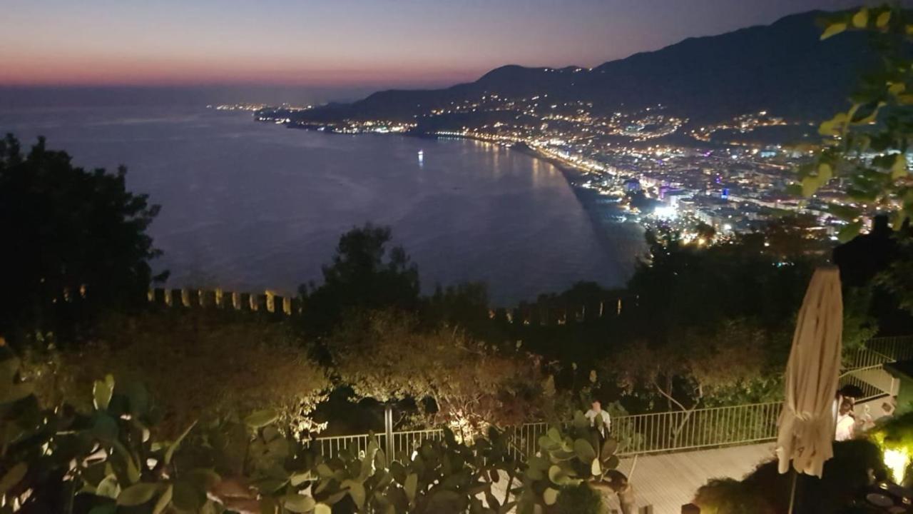 Granada City Alanya Luxury Appartment 800М От Пляжа Клеопатра エクステリア 写真